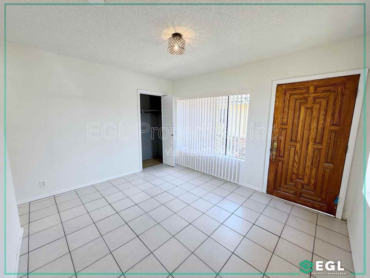 2822 12th Ave - Photo 2 of 14