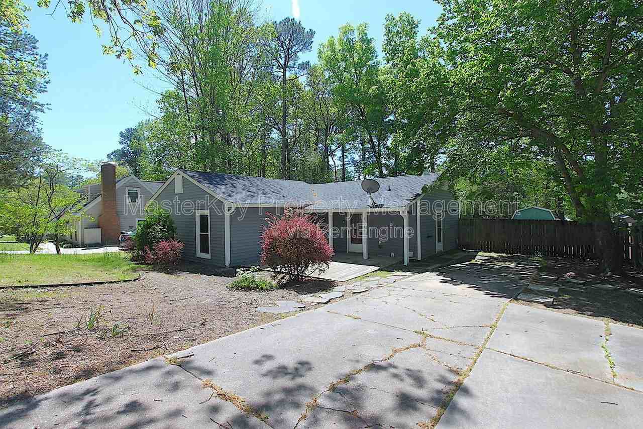 1610 Burnley Dr - Photo 2 of 19