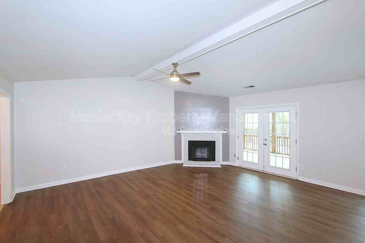 1610 Burnley Dr - Photo 7 of 19