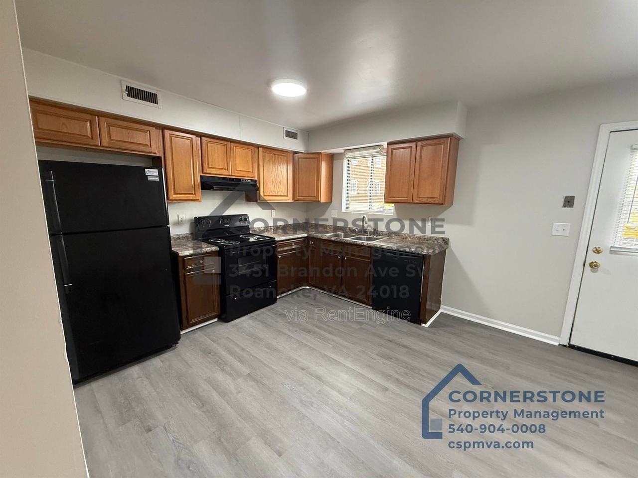 106 Lee Ave Ne #10 - Photo 2 of 13