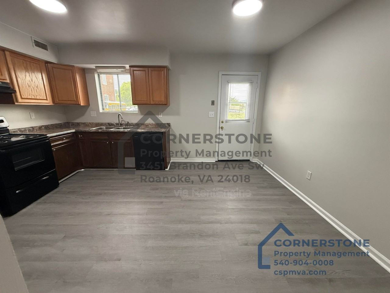106 Lee Ave Ne #10 - Photo 3 of 13