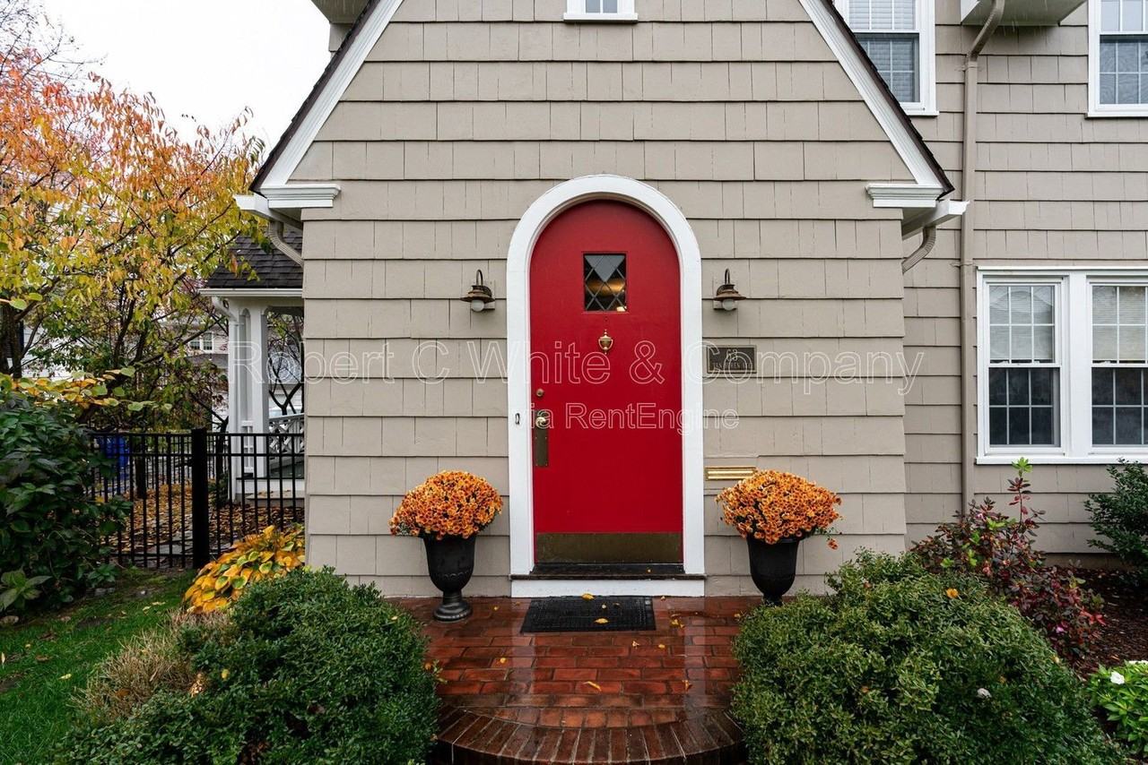 63 Van Buren Ave - Photo 2 of 30