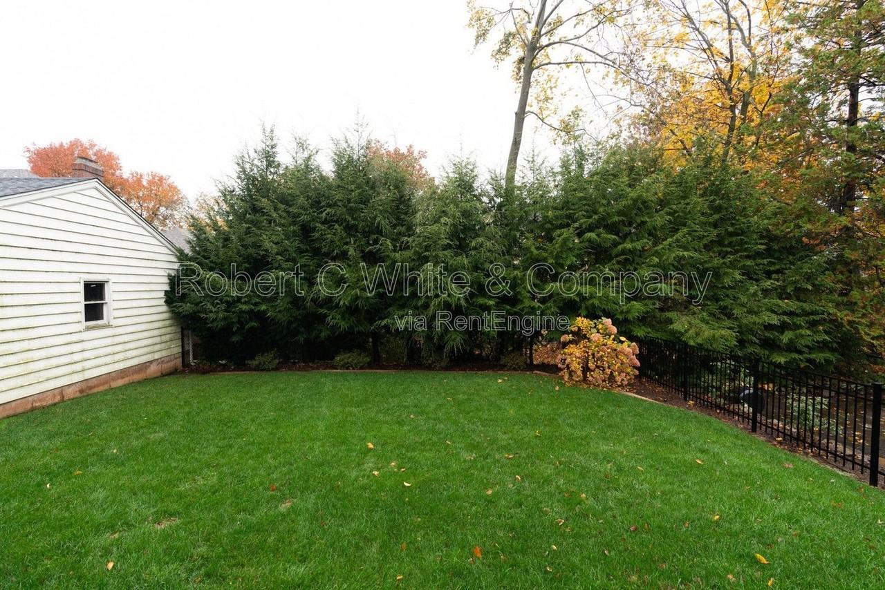 63 Van Buren Ave - Photo 6 of 30