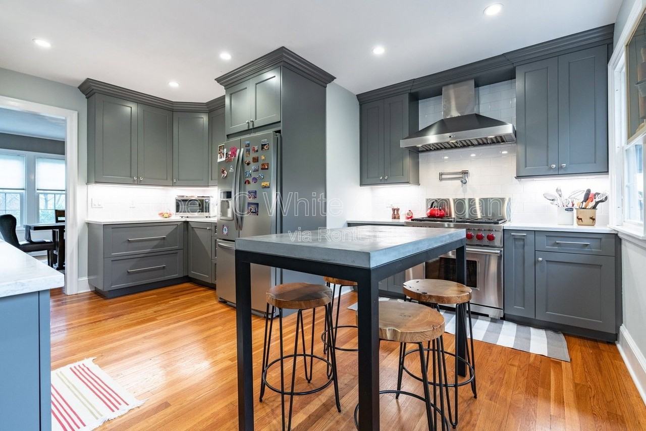 63 Van Buren Ave - Photo 7 of 30