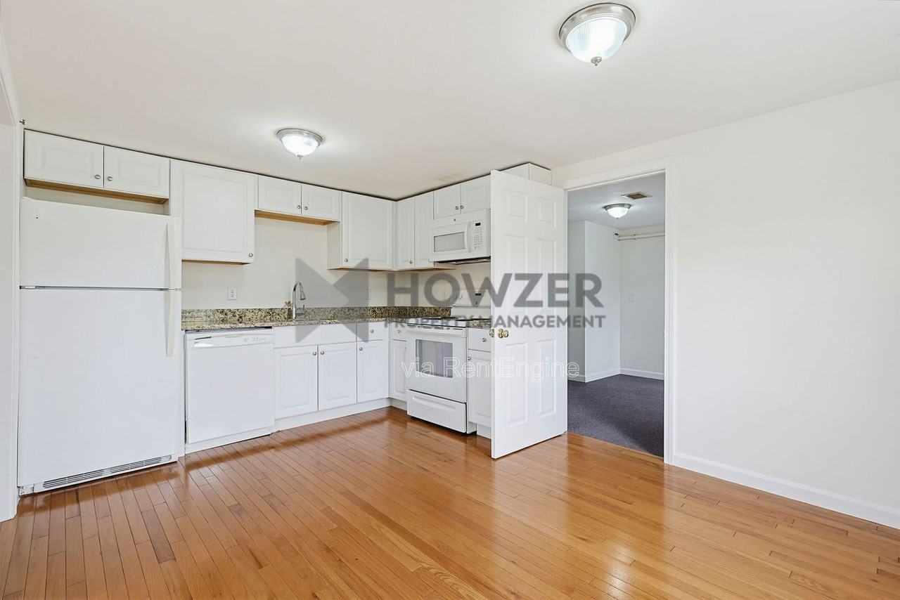 1481 Iyannough Rd - Photo 2 of 17