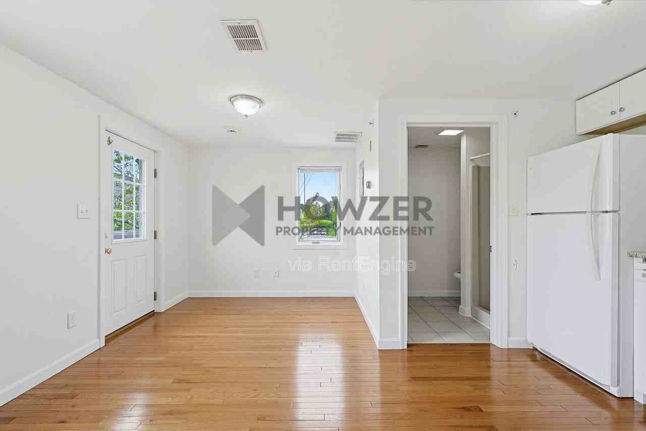1481 Iyannough Rd - Photo 6 of 17