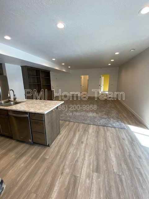 1284 E Mary Ln - Photo 4 of 17