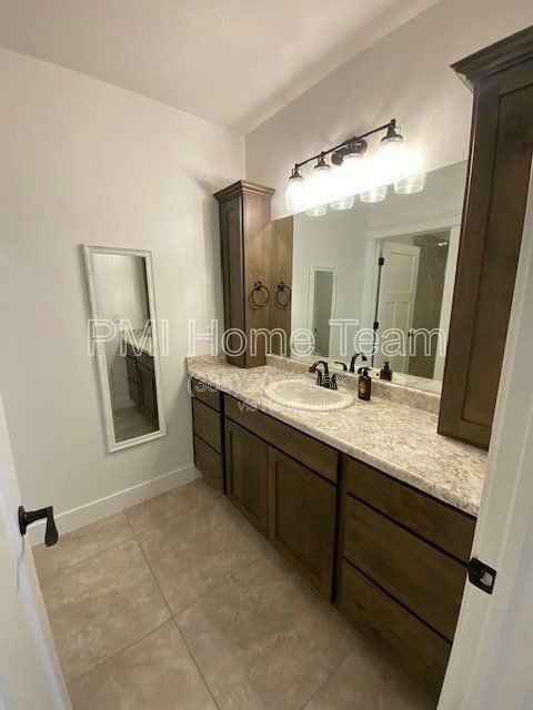 1284 E Mary Ln - Photo 7 of 17