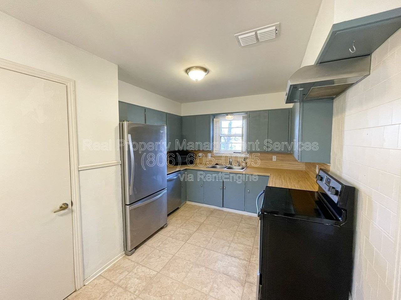 3105 44th St - Photo 3 of 14