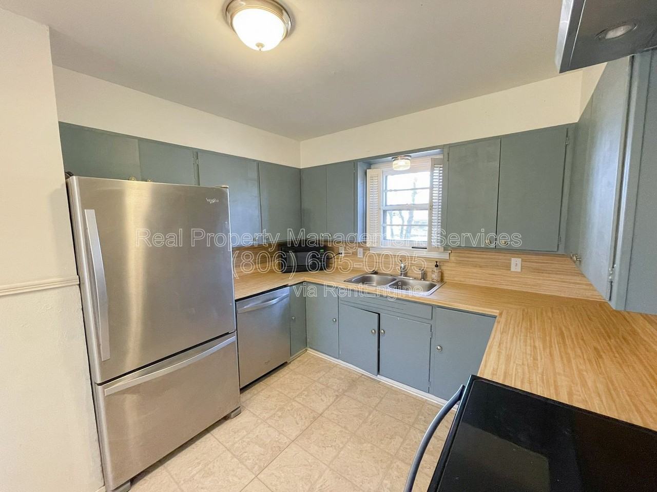3105 44th St - Photo 4 of 14
