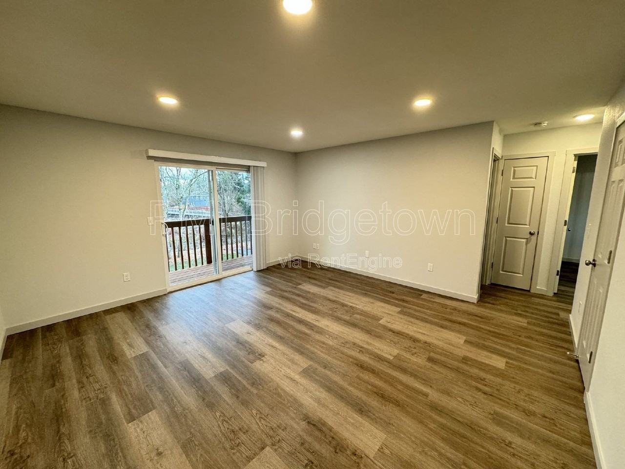 4800 Se Boardman Ave #6 - Photo 2 of 15