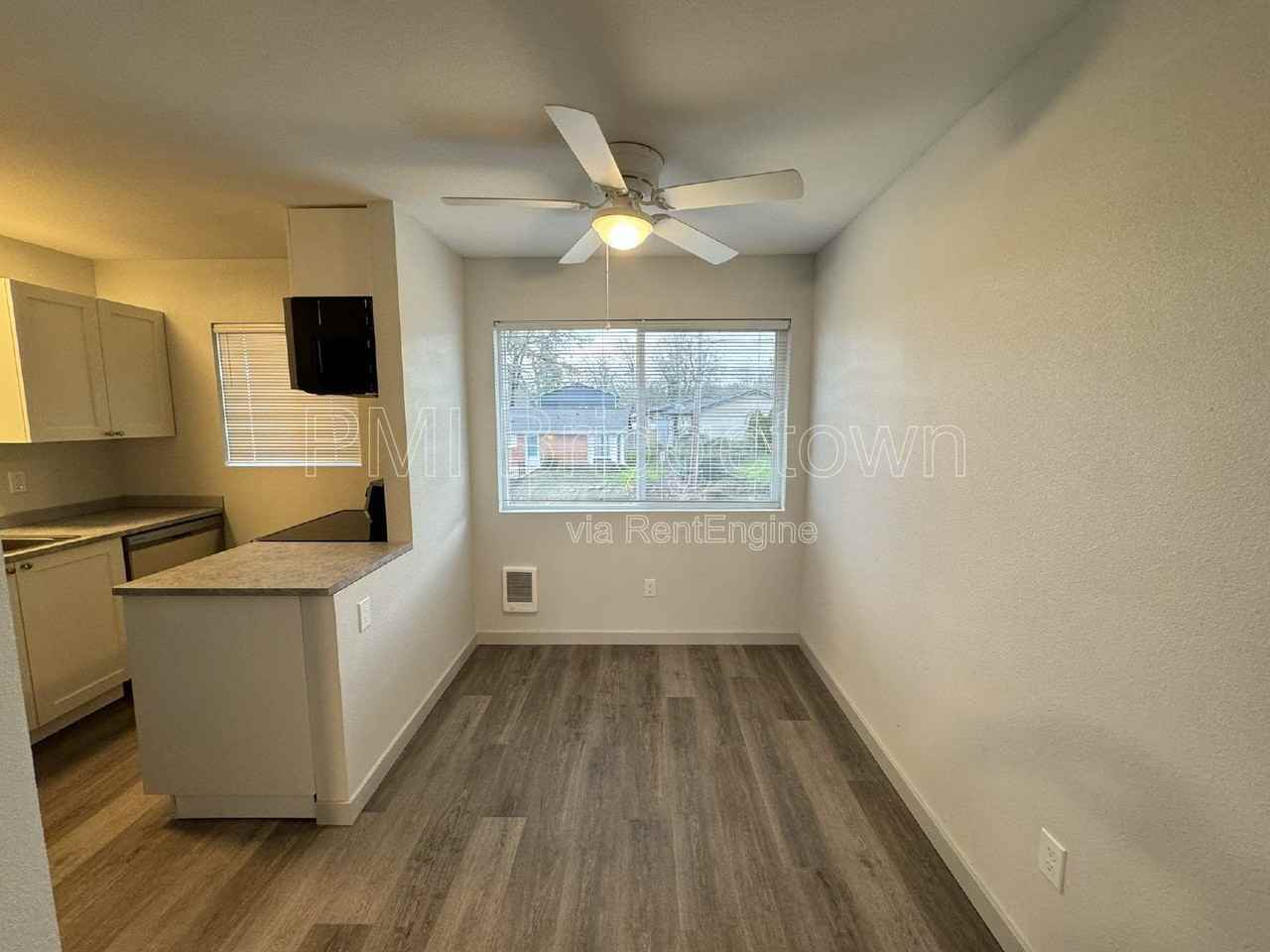 4800 Se Boardman Ave #6 - Photo 3 of 15