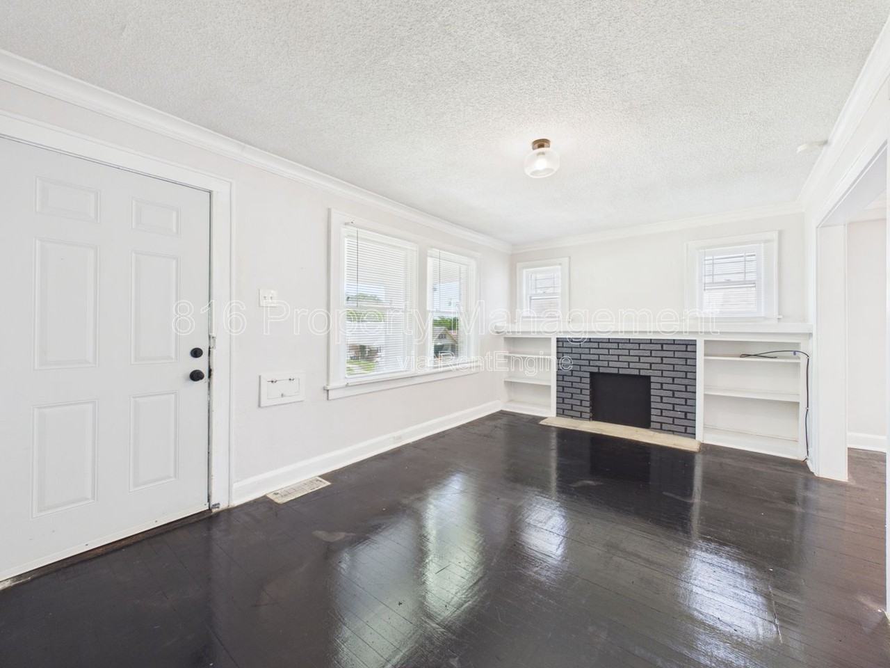 4140 College Ave - Photo 3 of 31
