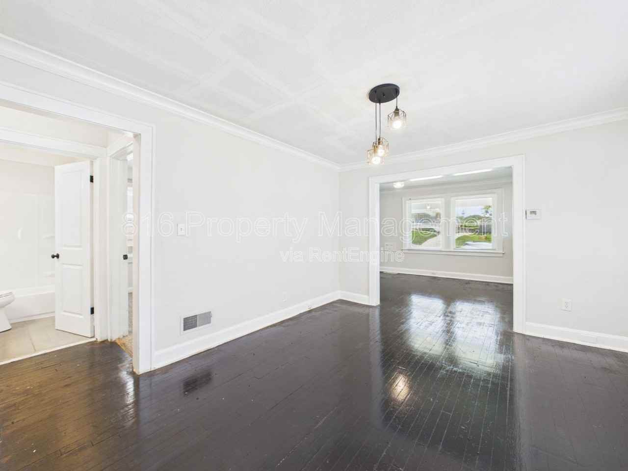 4140 College Ave - Photo 7 of 31