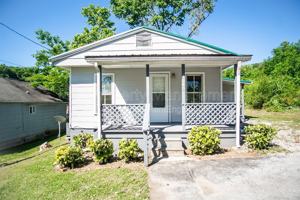 featured image of 4645 Anderson Pl #1