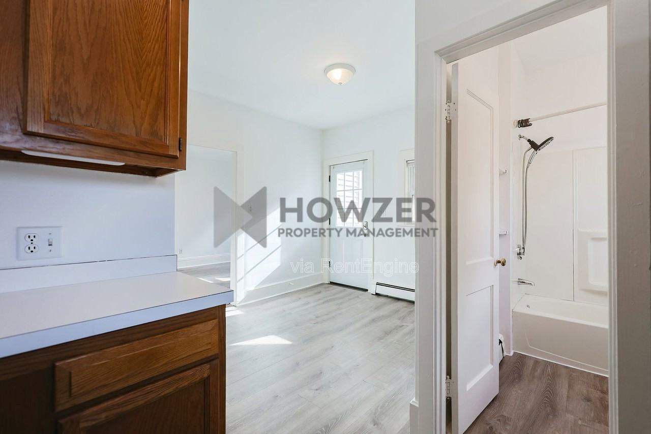 128 Arnold St #1 - Photo 4 of 21