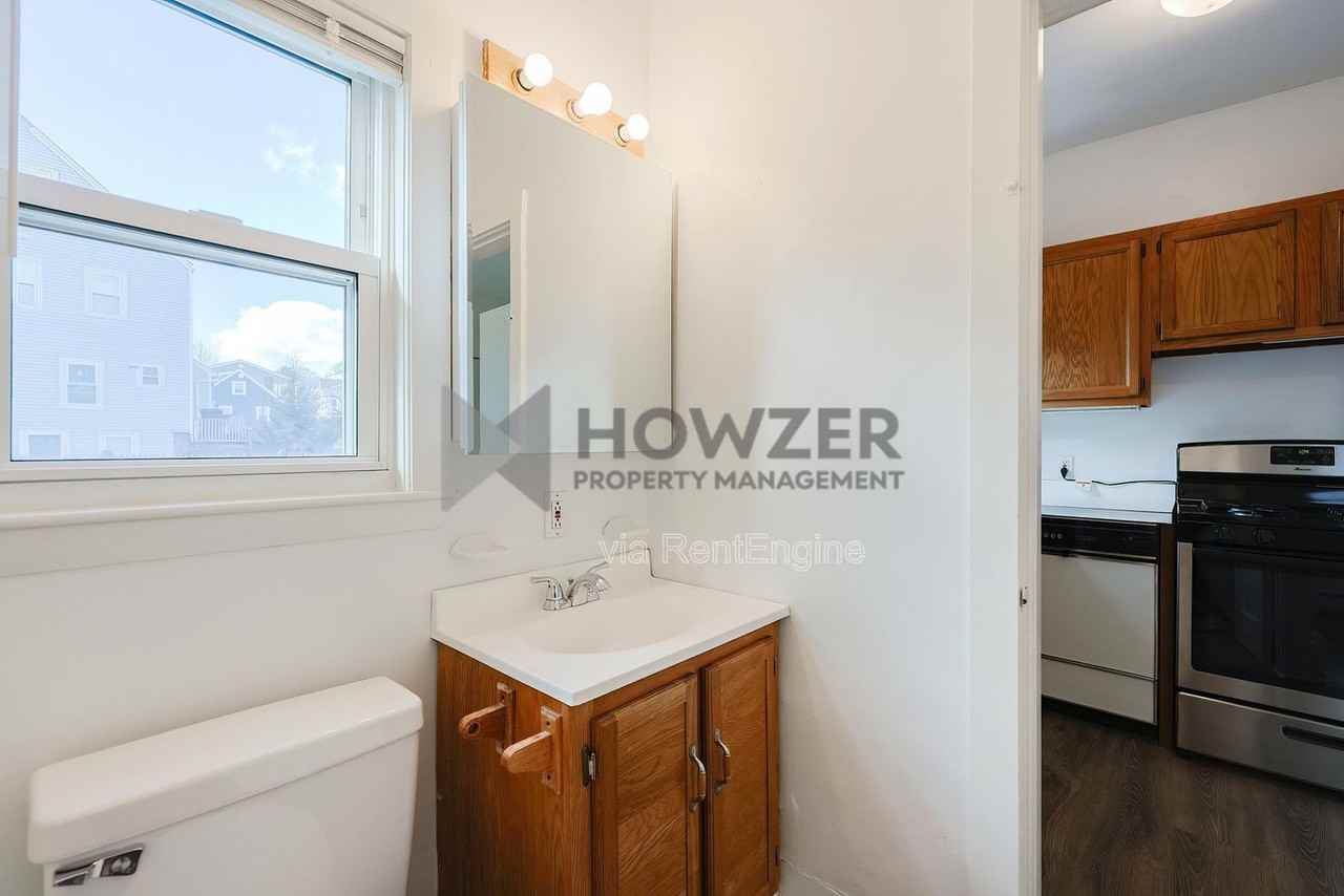 128 Arnold St #1 - Photo 7 of 21