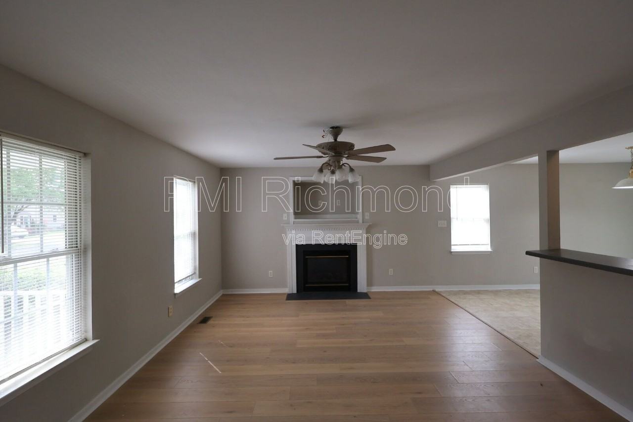 9824 Willow Glen Ct - Photo 3 of 17