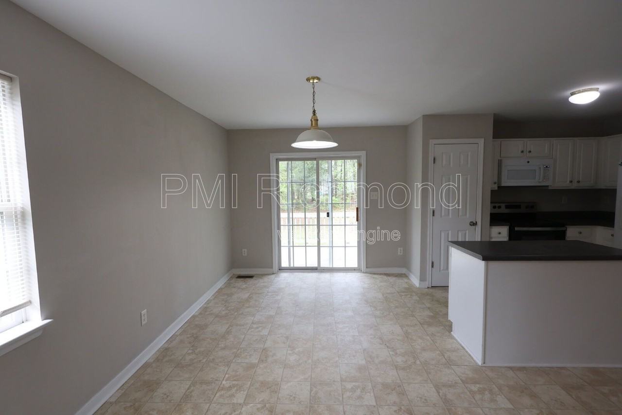 9824 Willow Glen Ct - Photo 4 of 17
