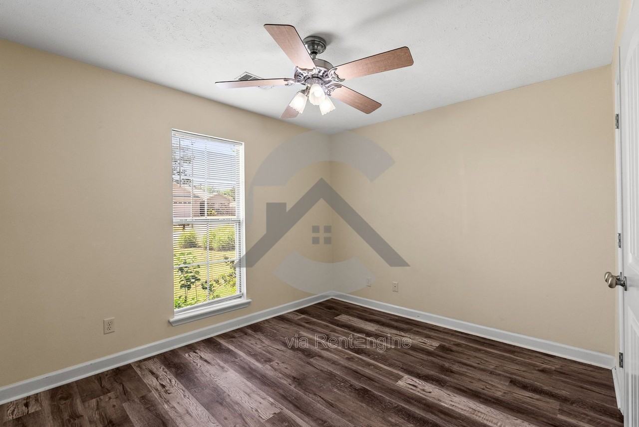 2340 Linda Dr - Photo 5 of 13