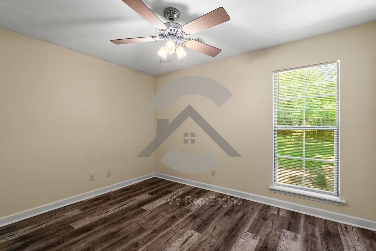 2340 Linda Dr - Photo 7 of 13