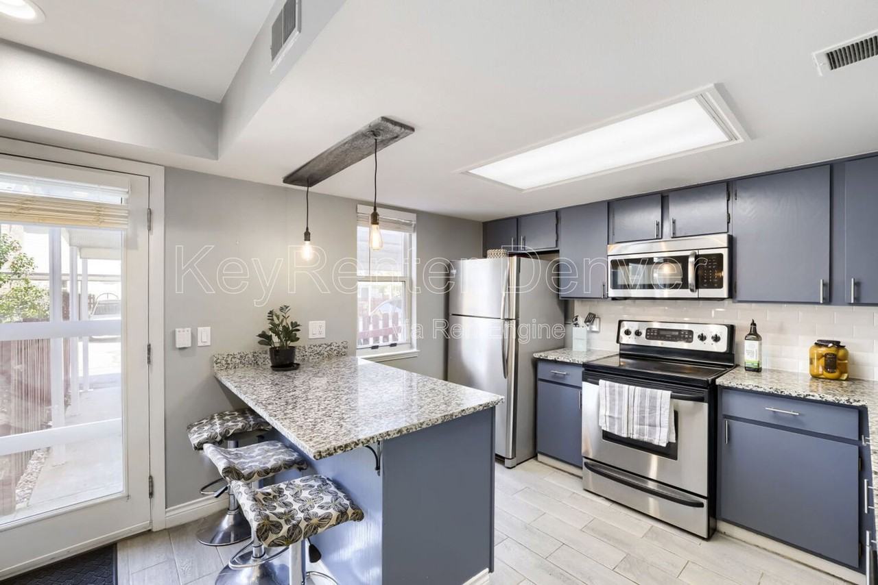 1201 Galapago St #94 - Photo 6 of 25