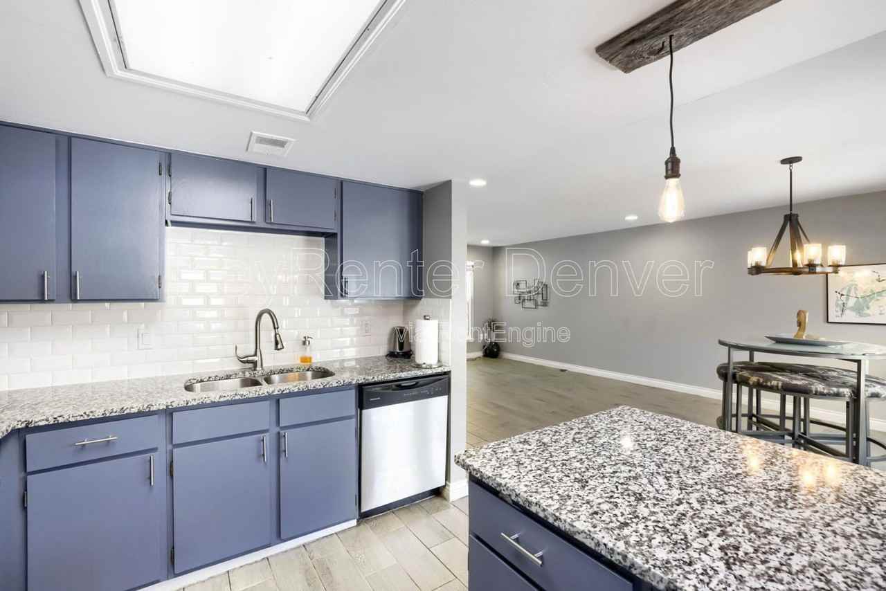 1201 Galapago St #94 - Photo 7 of 25