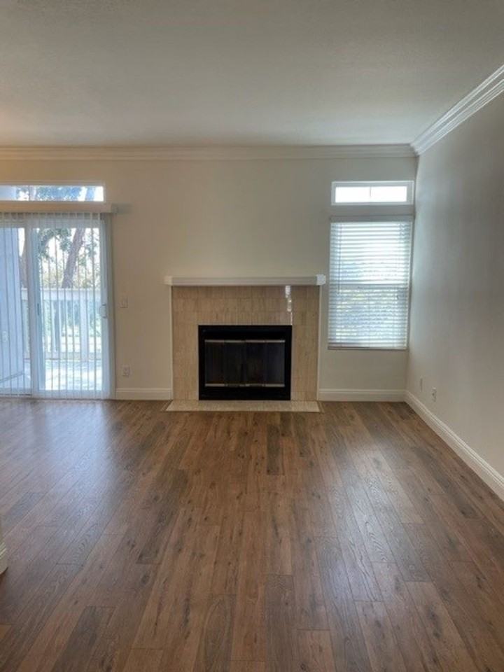 72 Campton Pl - Photo 4 of 17
