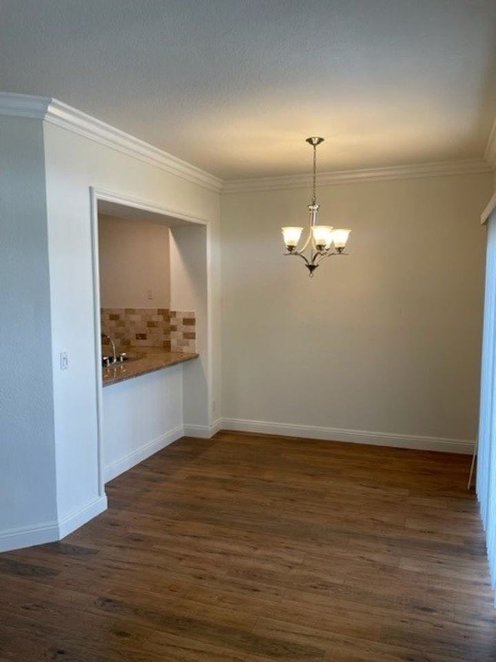72 Campton Pl - Photo 7 of 17
