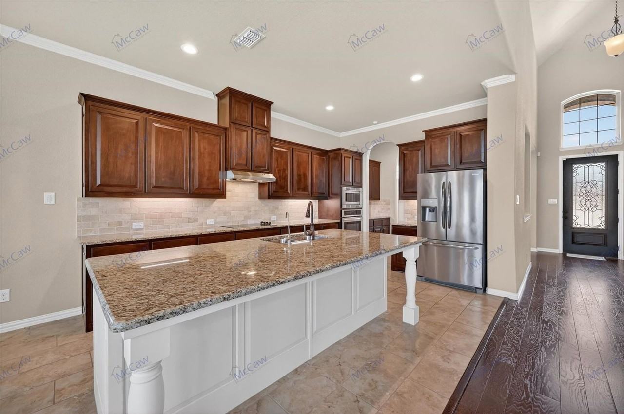 409 Rossville Dr - Photo 5 of 25