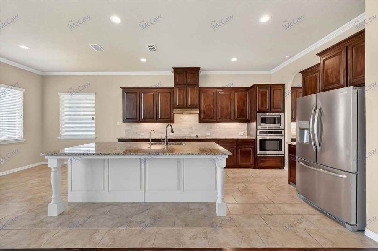 409 Rossville Dr - Photo 6 of 25