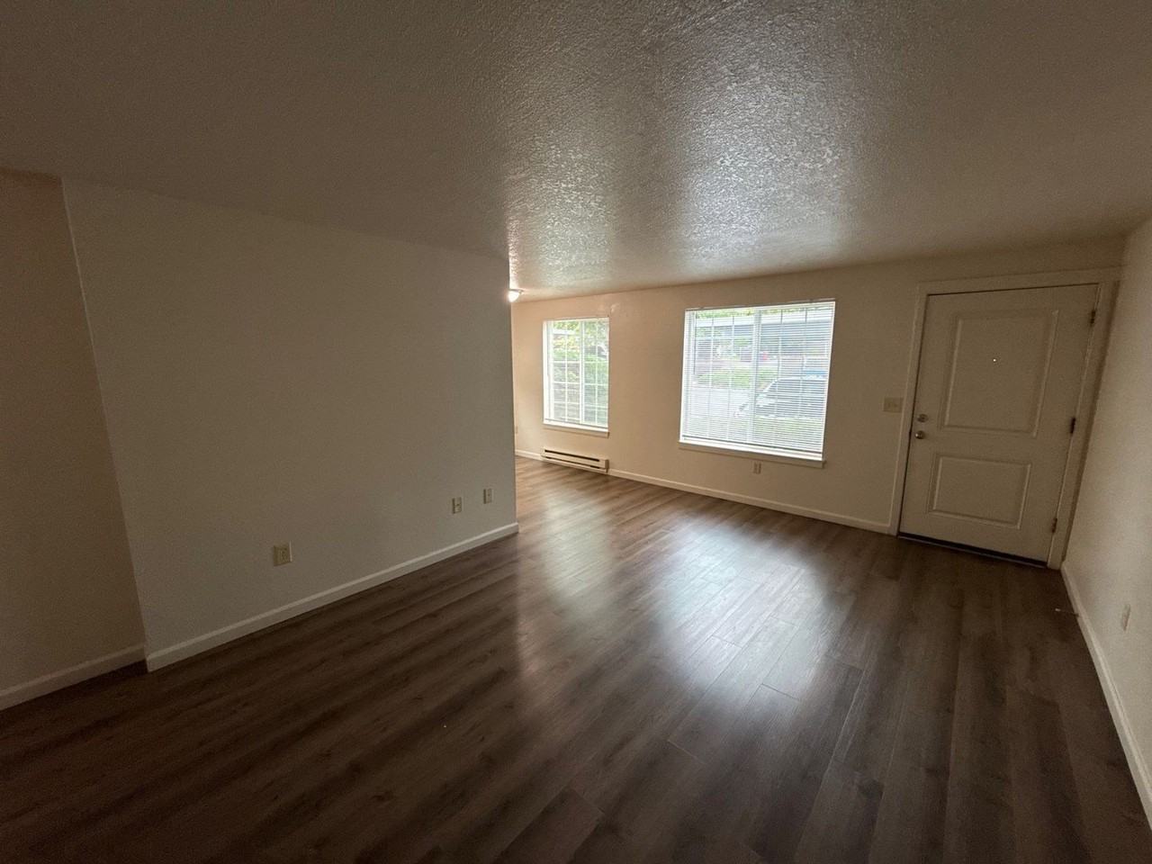 917 Bryan Ct - Photo 4 of 24