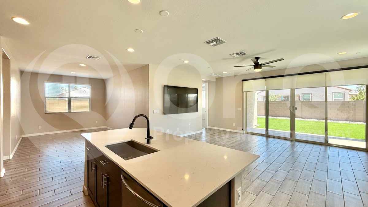 2323 W Grenadine Rd - Photo 4 of 22