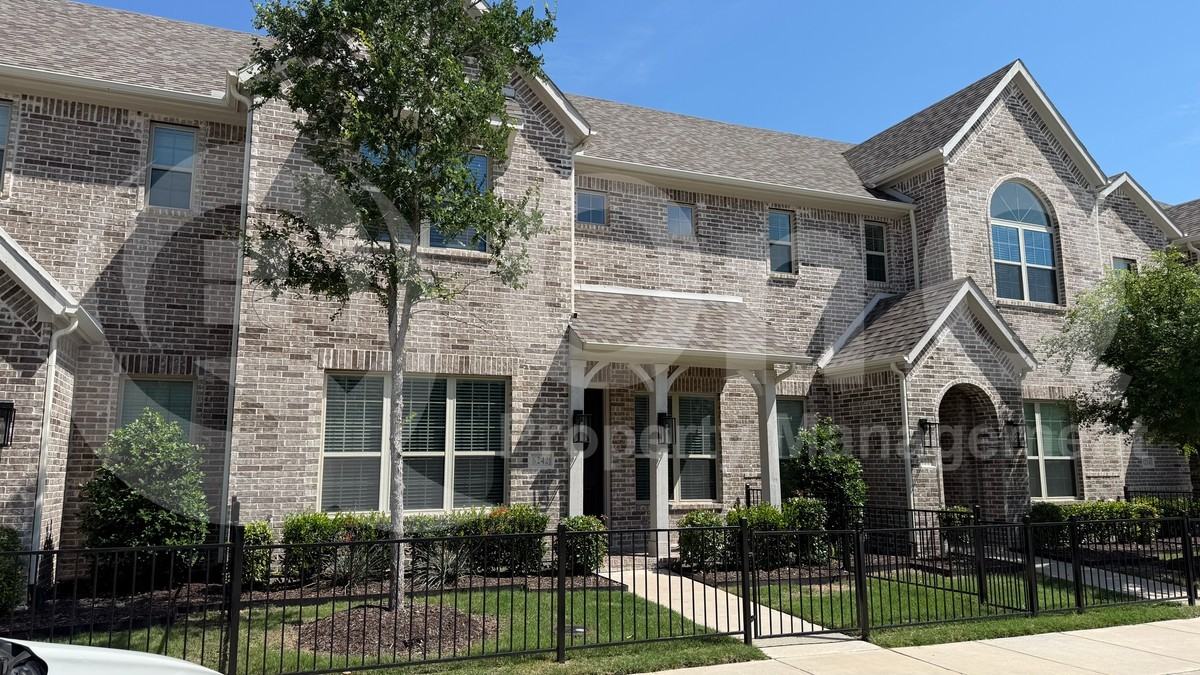 6242 Blythe Dr - Photo 2 of 14