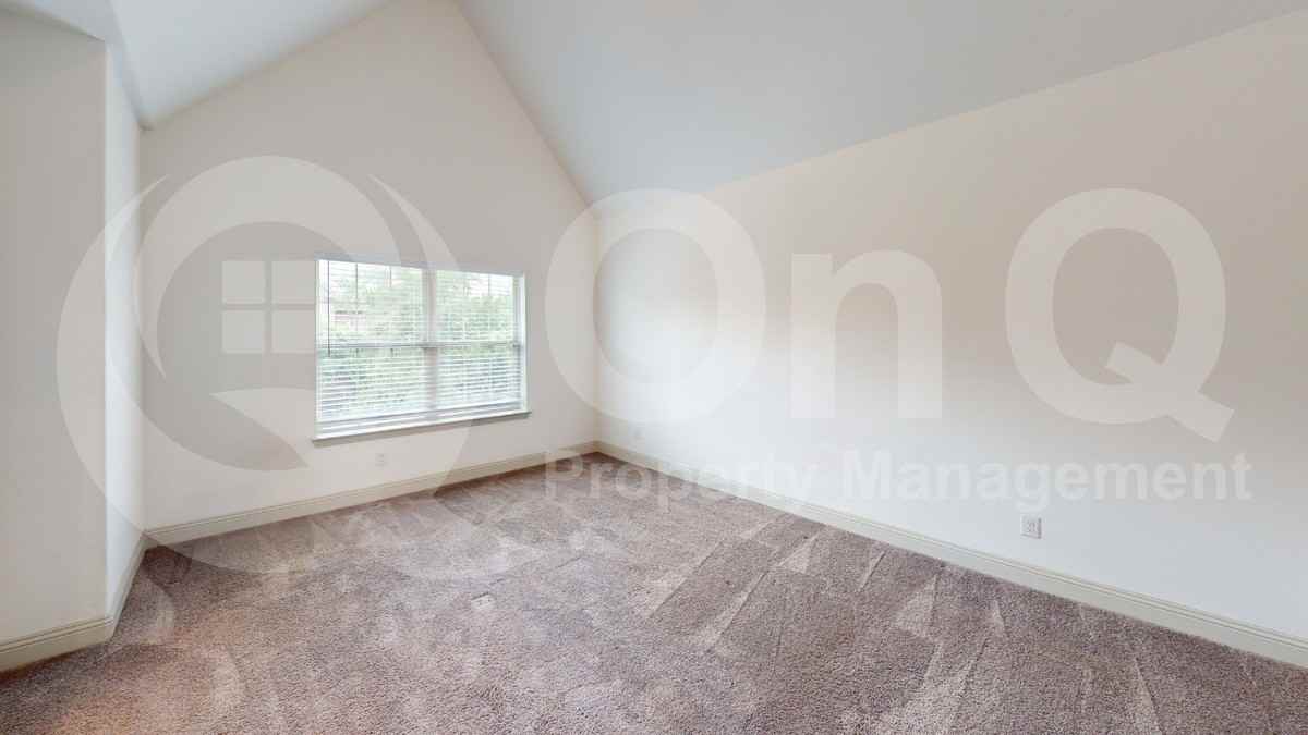 6242 Blythe Dr - Photo 6 of 14