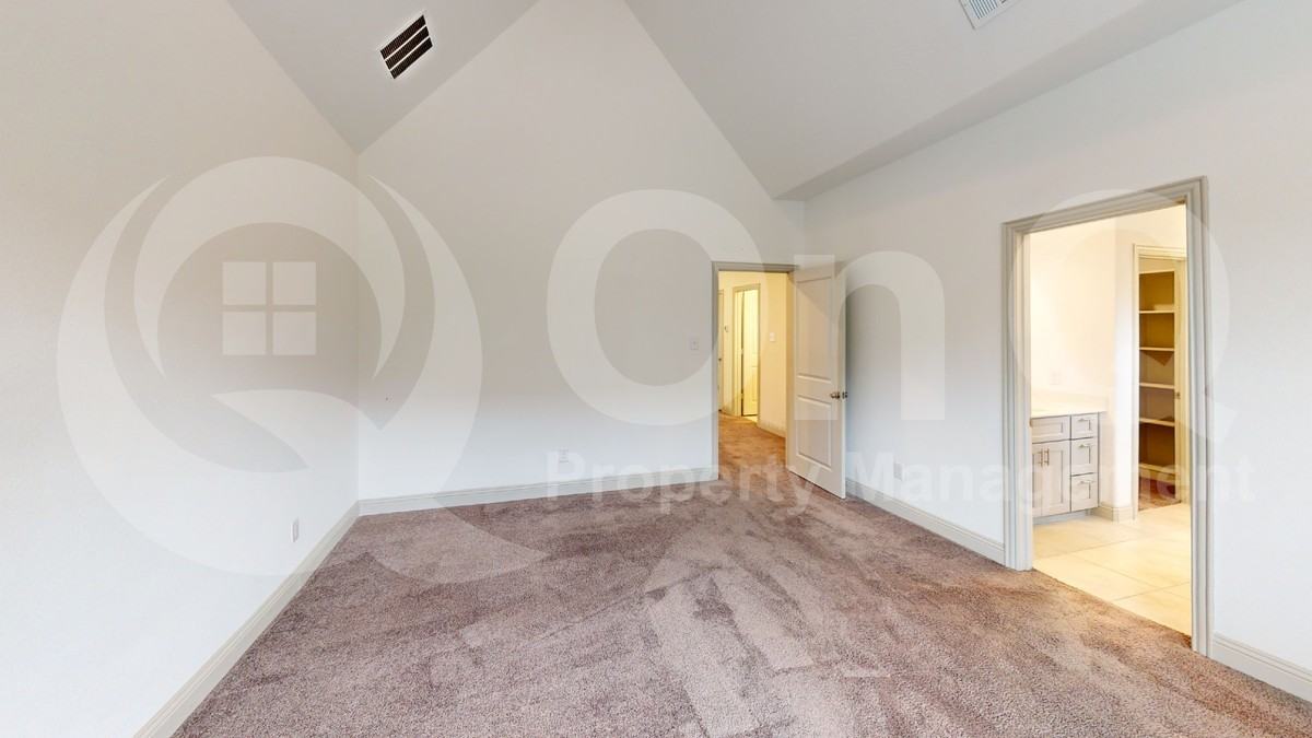 6242 Blythe Dr - Photo 7 of 14