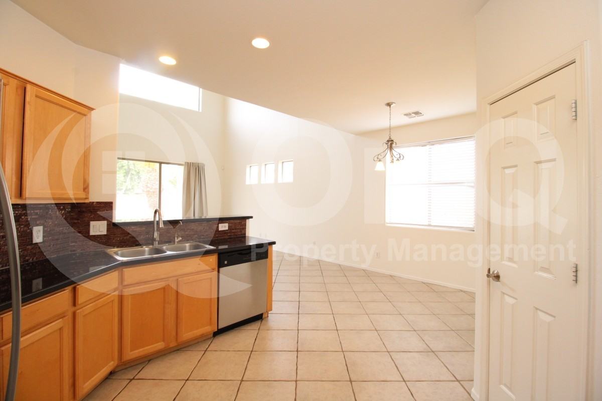 2450 E Darrel Rd - Photo 5 of 34