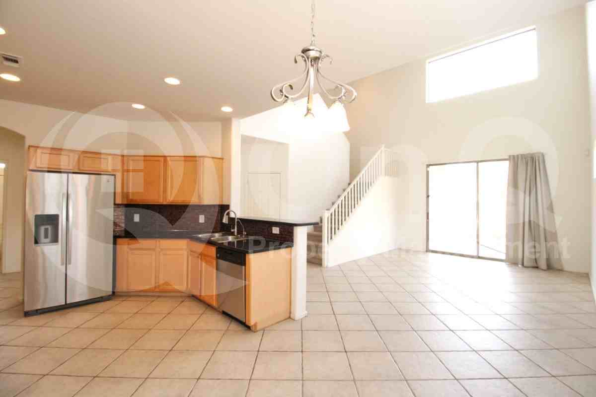 2450 E Darrel Rd - Photo 6 of 34