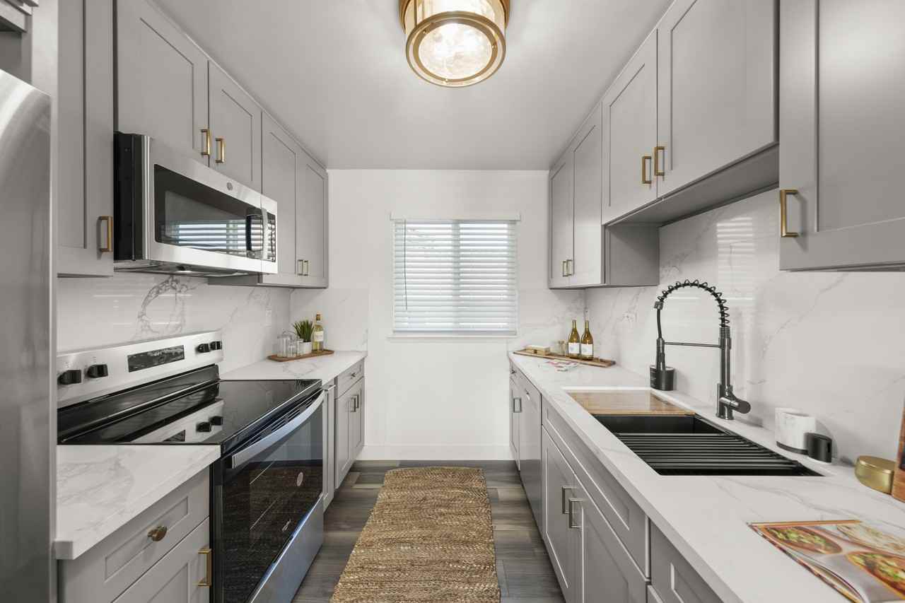 705 Prospect Row #2 - Photo 4 of 11