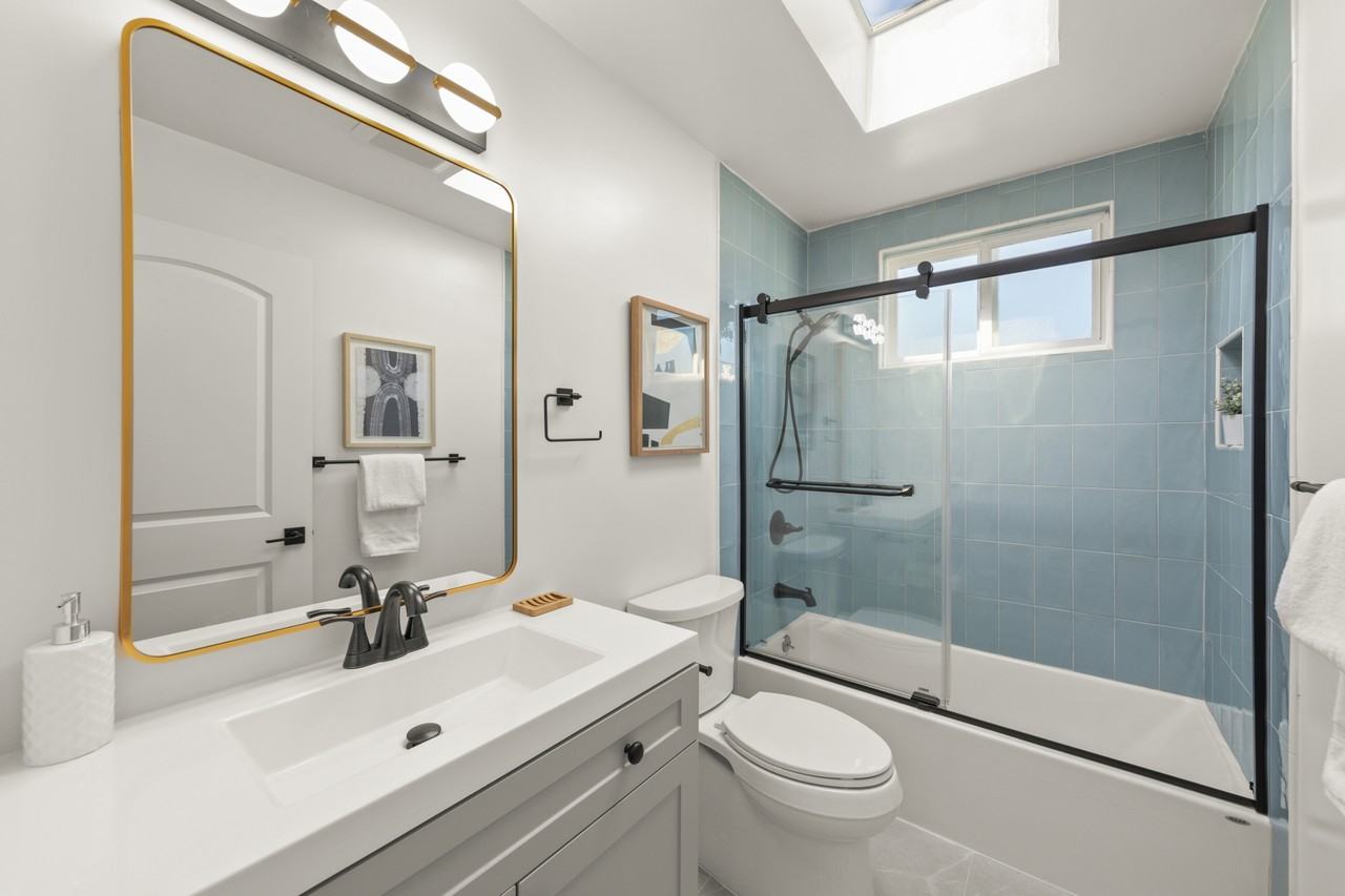 705 Prospect Row #2 - Photo 5 of 11