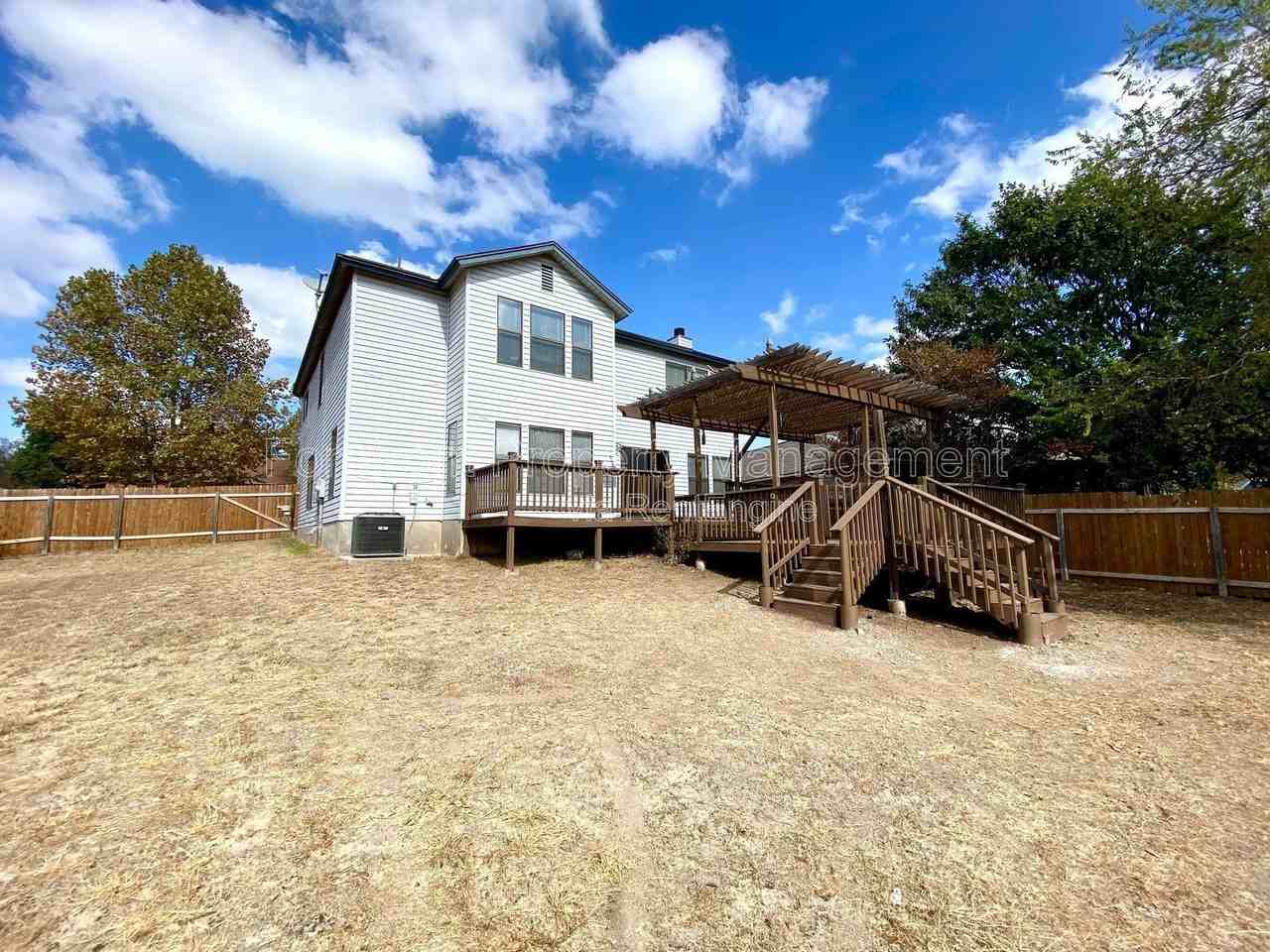 2510 Village Pkwy - Photo 4 of 50
