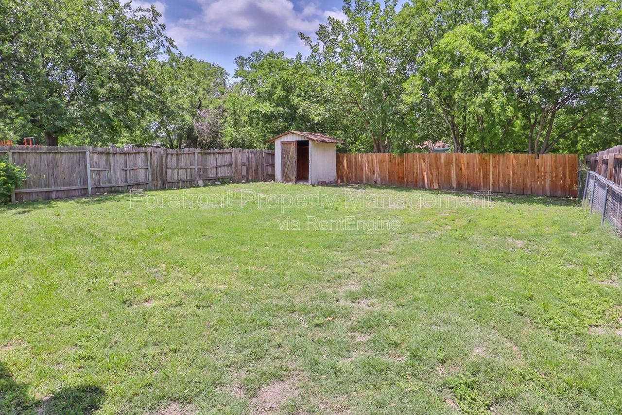 1815 Big Rock Dr - Photo 2 of 19
