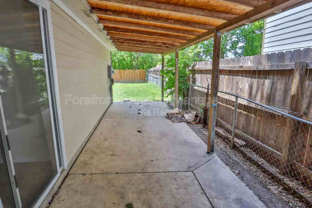 1815 Big Rock Dr - Photo 3 of 19