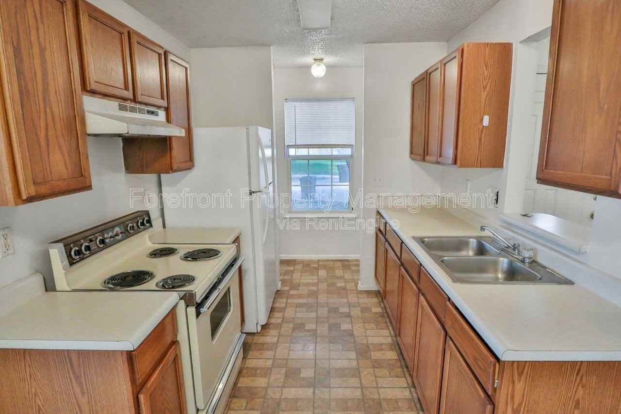 1815 Big Rock Dr - Photo 6 of 19