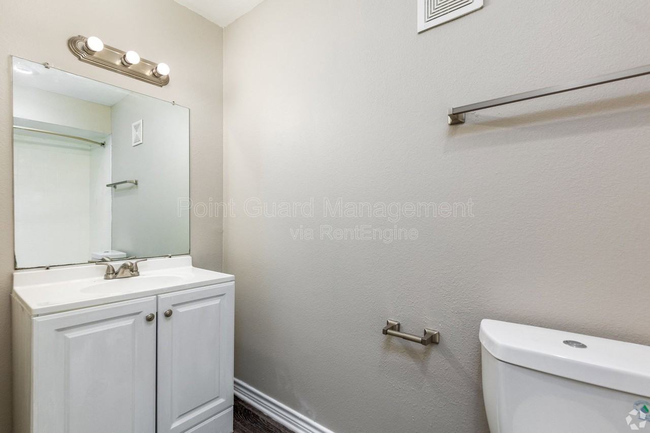 4564 W Kiest Blvd #1062 - Photo 4 of 16