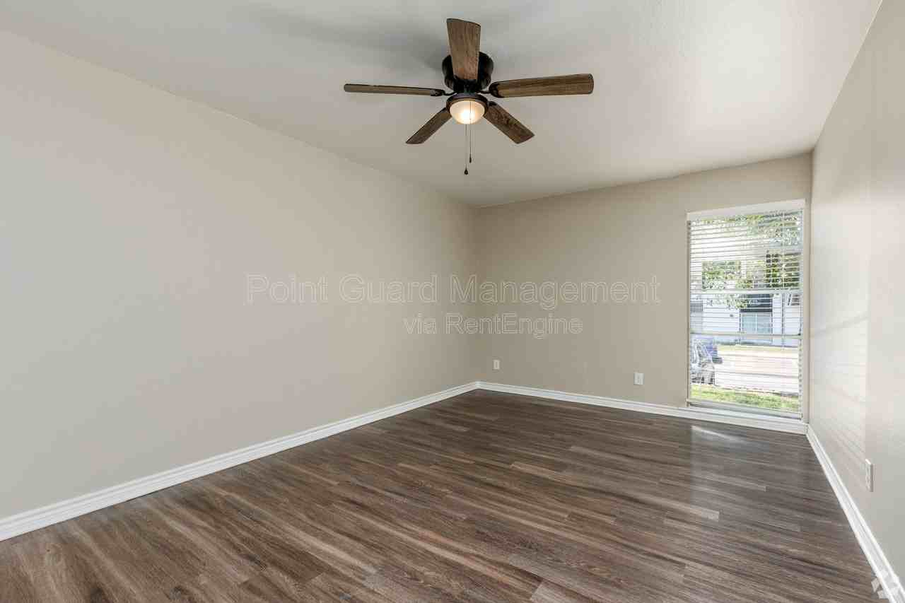 4564 W Kiest Blvd #1062 - Photo 5 of 16