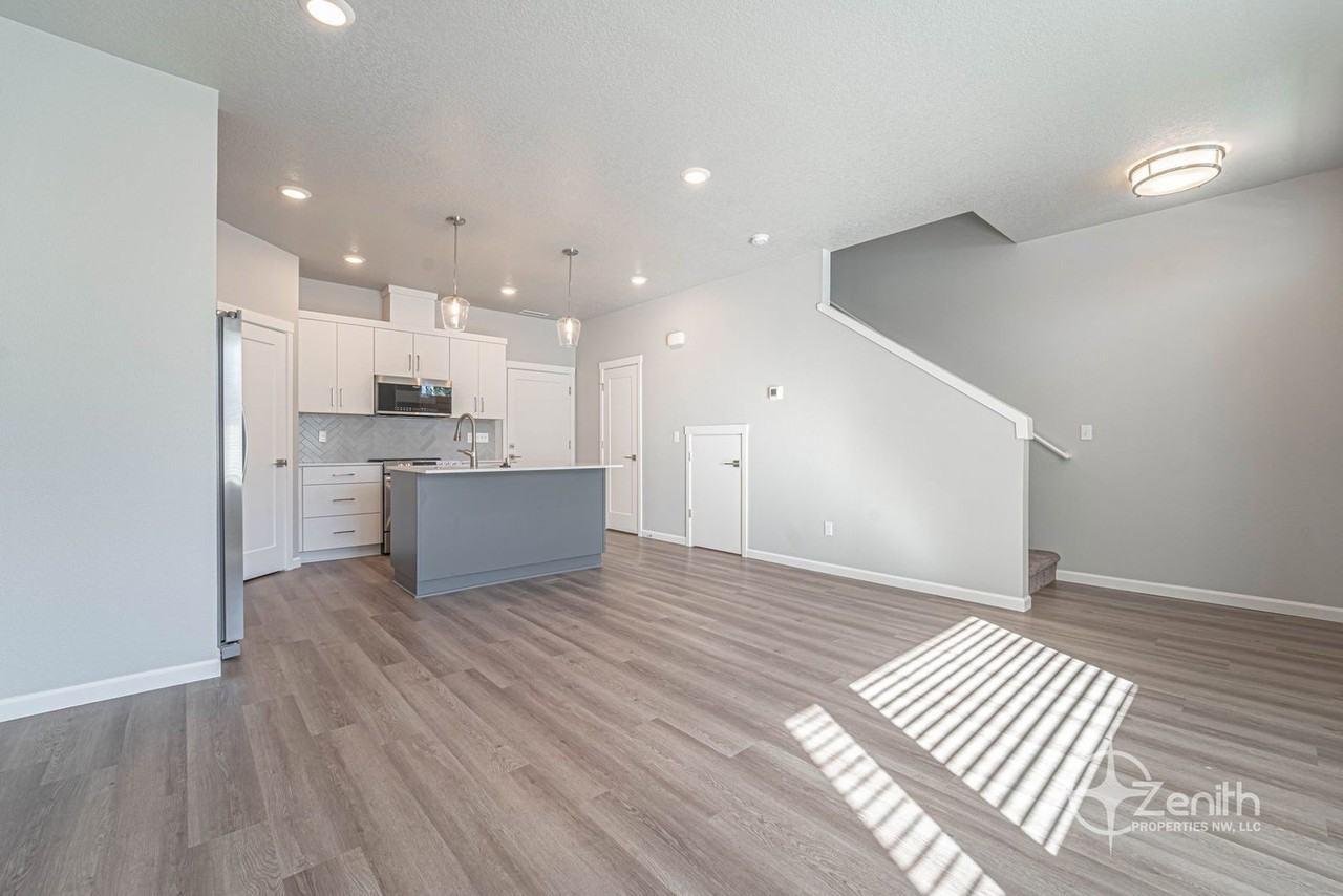 16334 Ne 20th St - Photo 6 of 38