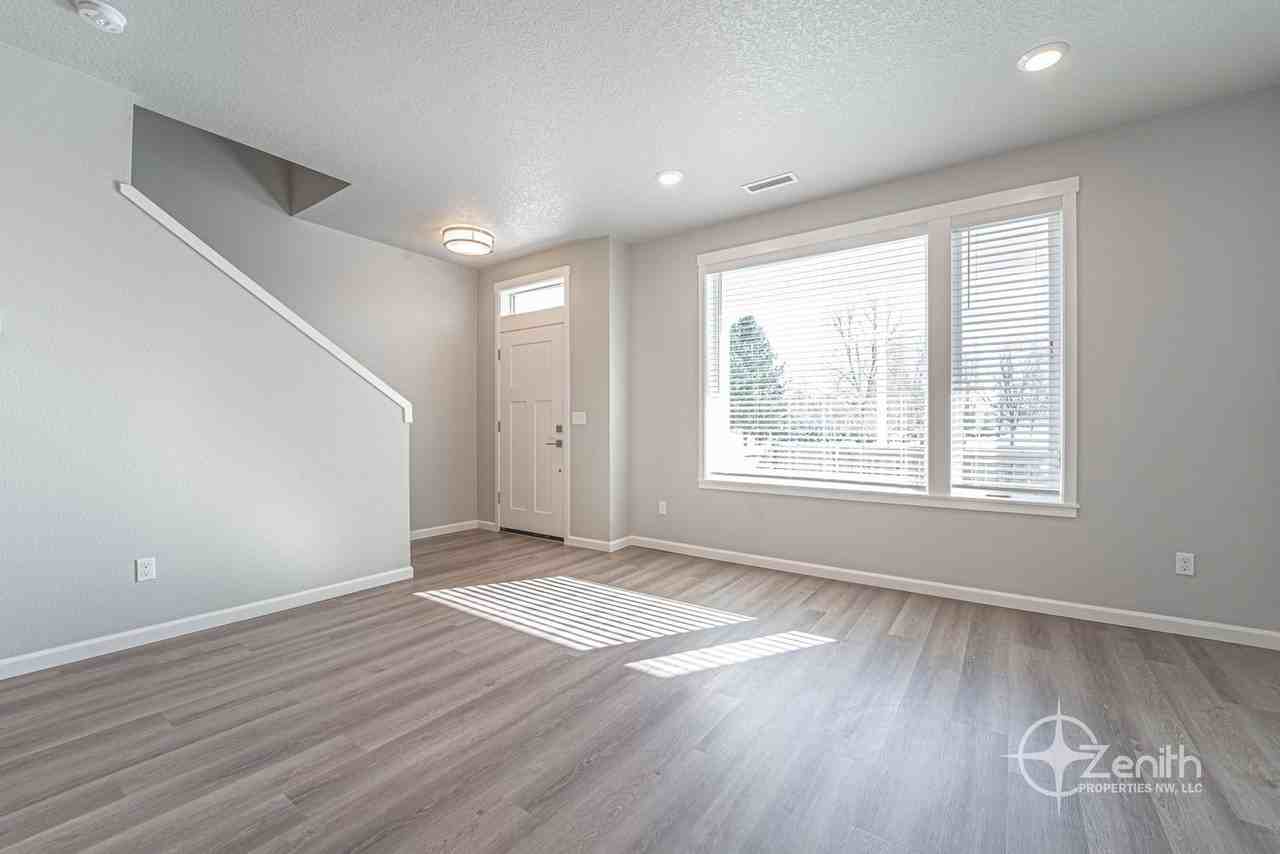 16334 Ne 20th St - Photo 7 of 38