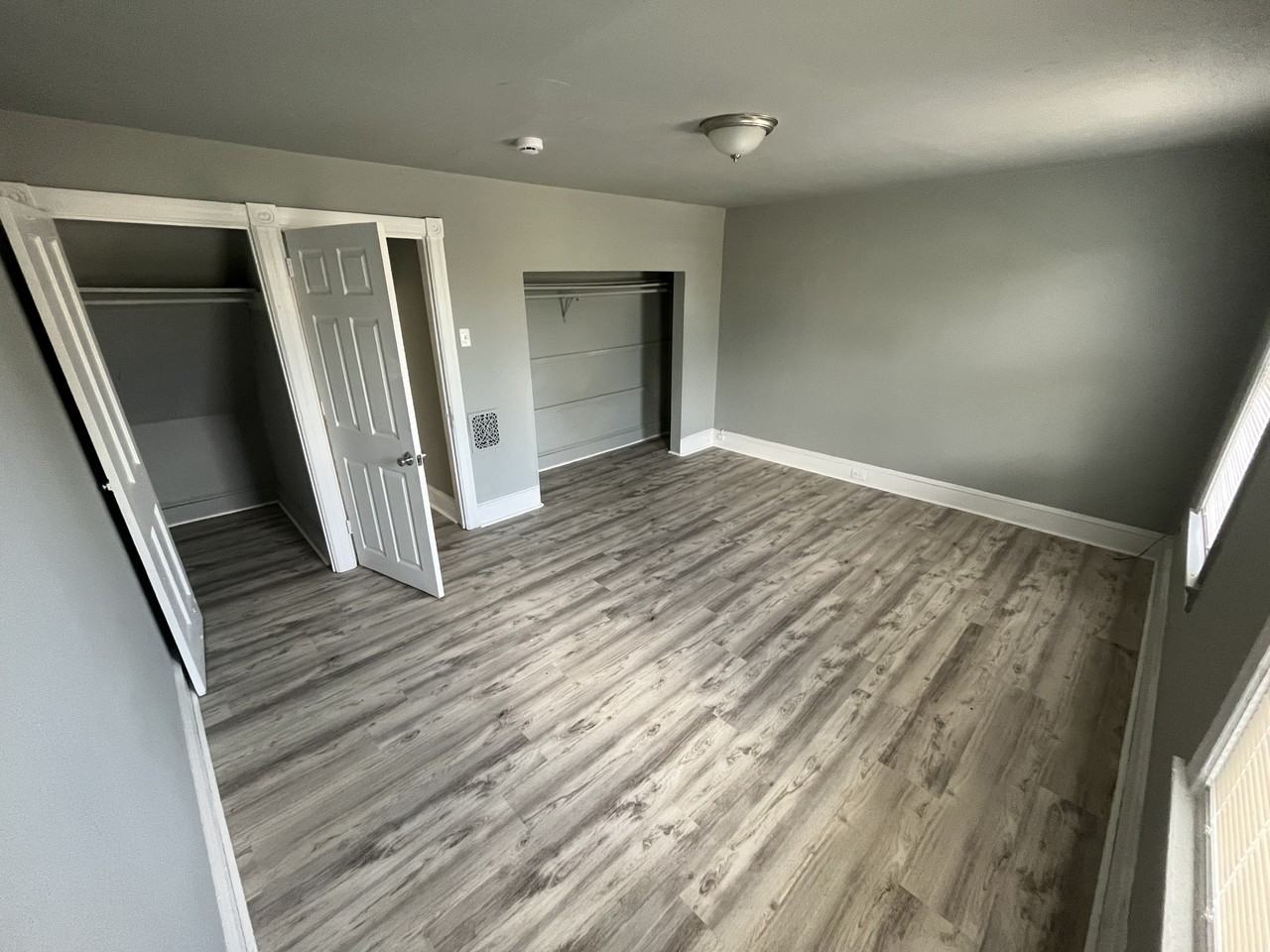 408 Burlington AveApt #2 - Photo 2 of 8
