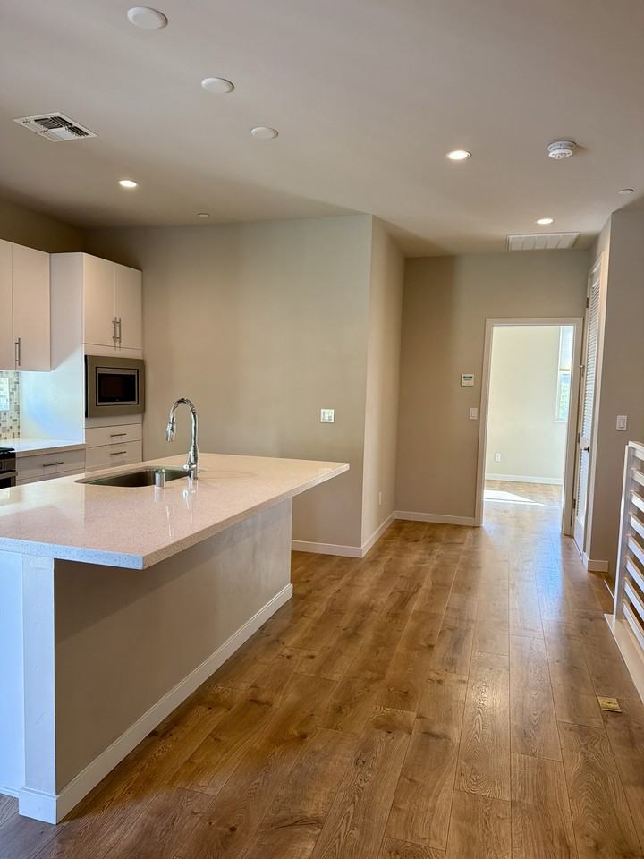 489 Mcclatchy Way #1 - Photo 4 of 23